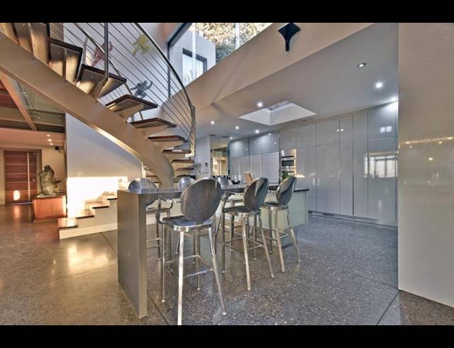 4 BEDROOM HOUSE FOR SALE IN LINKSFIELD RIDGE